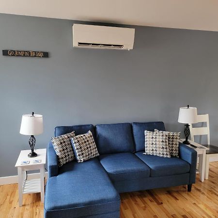 In-Town Meredith Apartment On The Hill Екстер'єр фото