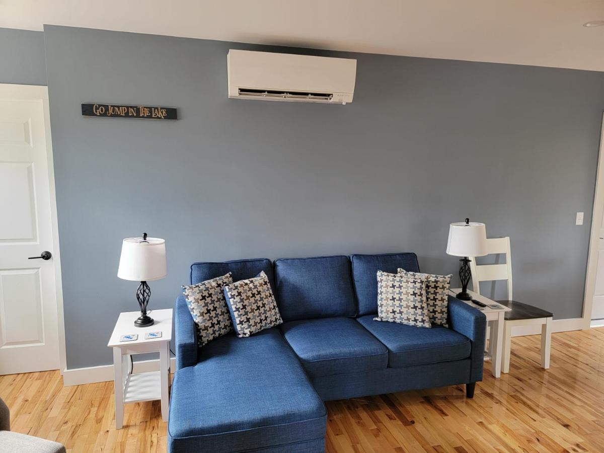 In-Town Meredith Apartment On The Hill Екстер'єр фото